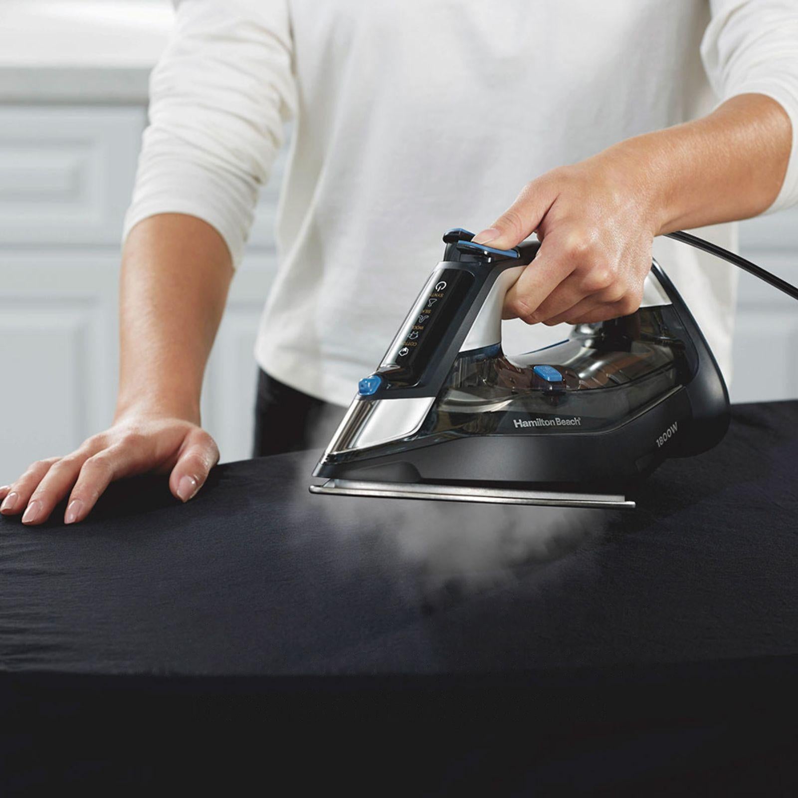 Hamilton Beach Plancha a Vapor FabricIQ 14950 Negro
